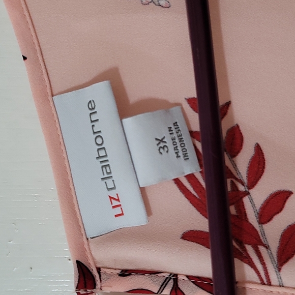 blouse - Picture 3 of 3